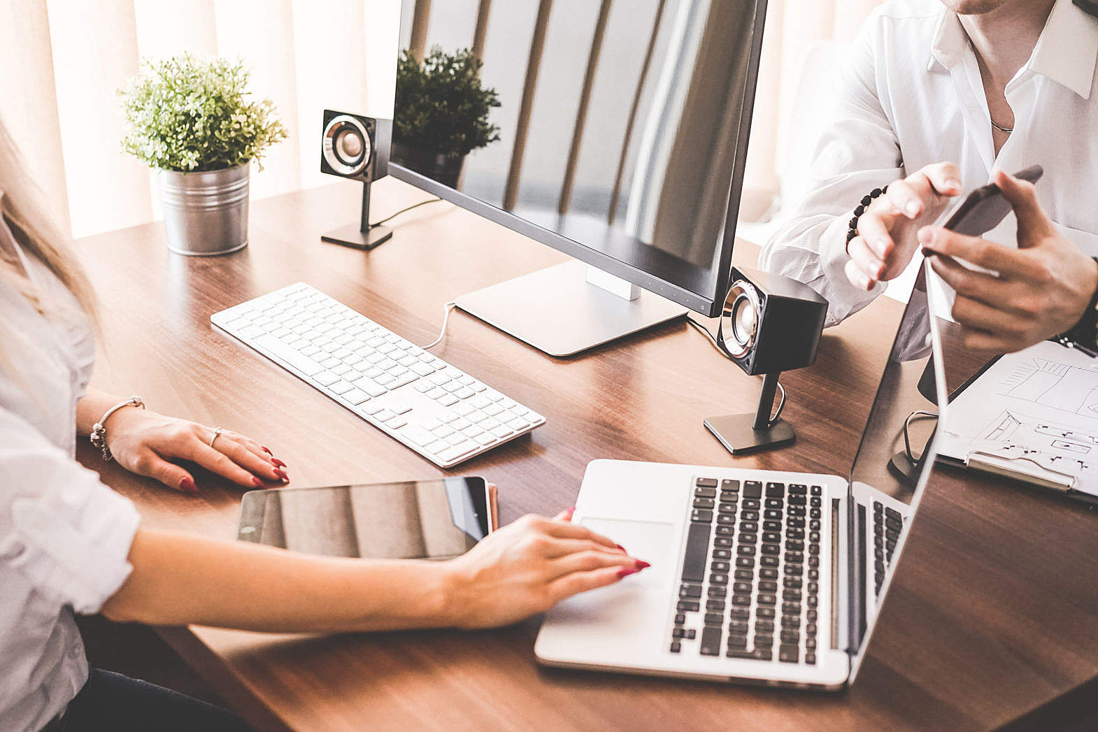 Что нужно, чтобы открыть бизнес в интернете?