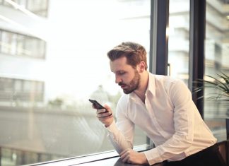 Где скачать приложения для смартфона?