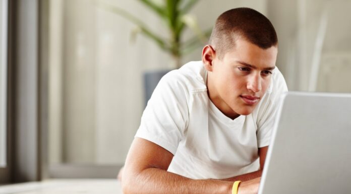 SEO оптимизация и продвижение сайтов: какие специалисты трудятся над этим, помимо SEO аналитиков и зачем они нужны