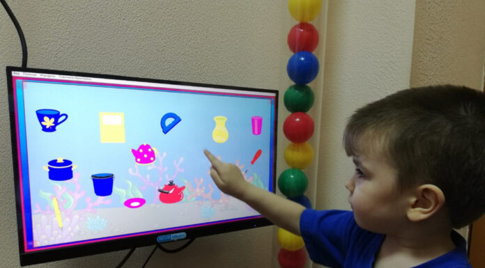 Интерактивные панели для школ и детских садов: ее основные характеристик, почему она удобнее интерактивной доски с проектором