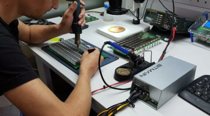 О прошивках на АСИК. Все, что нужно для майнинга