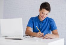 Ноутбуки на Озон для игры и работы: какие популярные бренды этой техники там продают