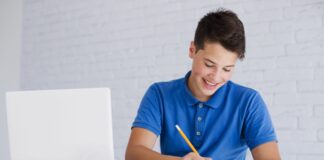 Ноутбуки на Озон для игры и работы: какие популярные бренды этой техники там продают