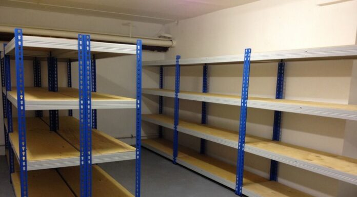 Стеллажи для складских помещений