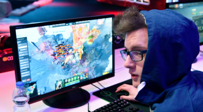 Аркана в доте возможно только из стимовских кейсов?