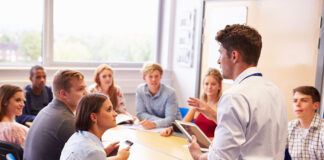 Специалист по государственным закупкам