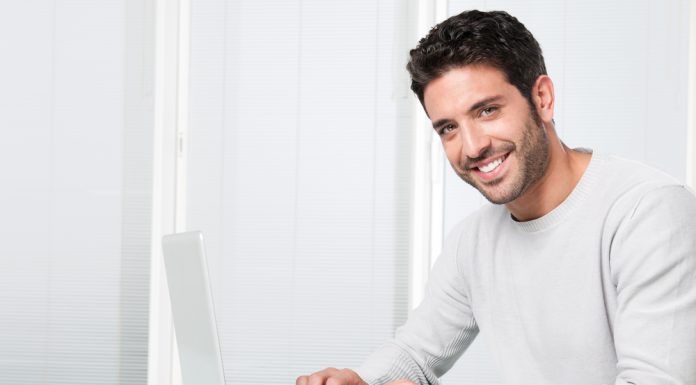 Как использование Kubernetes (K8s) помогает в автоматизации управления контейнерами