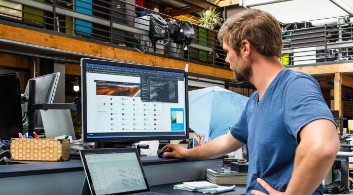 Какие услуги предлагает сервис, полезный для продавцов маркетплейсов