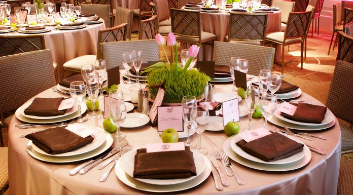 Какую продукцию предлагает оптовый магазин посуды ресторанам и барам