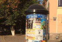 Где купить недорого афишную тумбу?