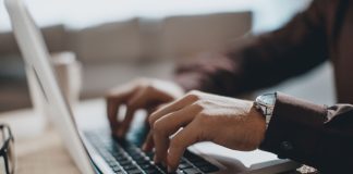 Какие программы могут быть полезны бизнесменам, работающим по модели В2В: рекомендации