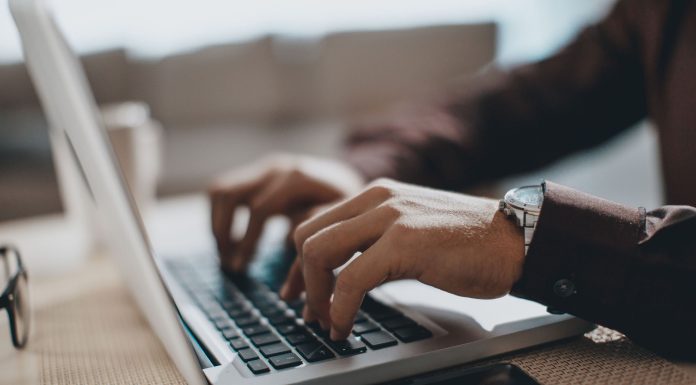 Какие программы могут быть полезны бизнесменам, работающим по модели В2В: рекомендации