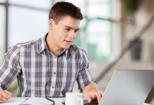 Плюсы и минусы работы в крупной торгово-производственной фирме: за что хвалят офис организации