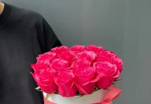 Какой букет из свежих цветов обрадует жительницу Алматы: как понять, что розы свежие