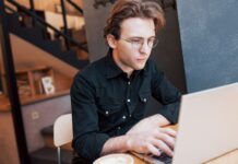 Как CRM-системы помогают риэлторам и агентствам недвижимости увеличивать продажи и оптимизировать работу: подробности