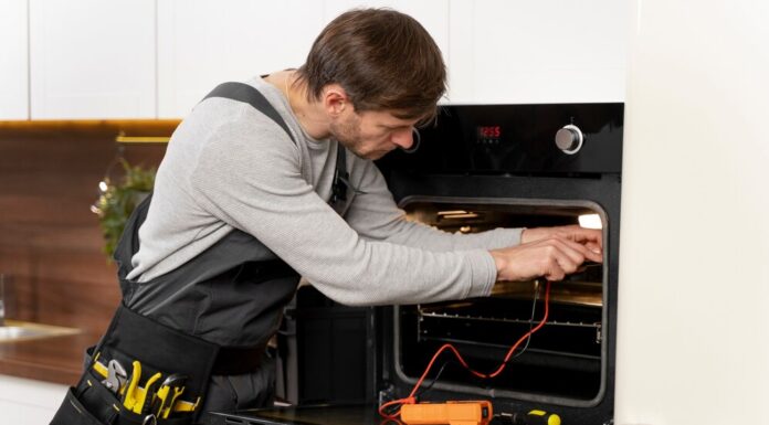 Когда стоит обратиться к профессионалам для ремонта бытовой техники