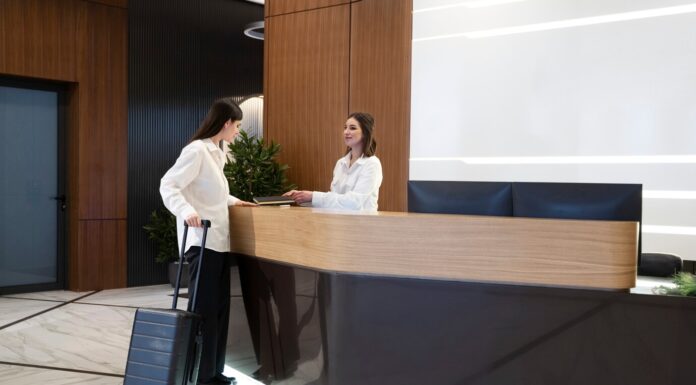 Управляющая компания отелей: ключевые функции и преимущества профессионального управления