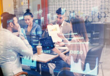 Разработка ПО на заказ vs. готовые решения: что выбрать бизнесу